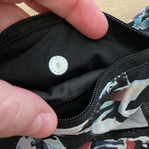 Lululemon Capri Running Pants - Picture 4 of 7